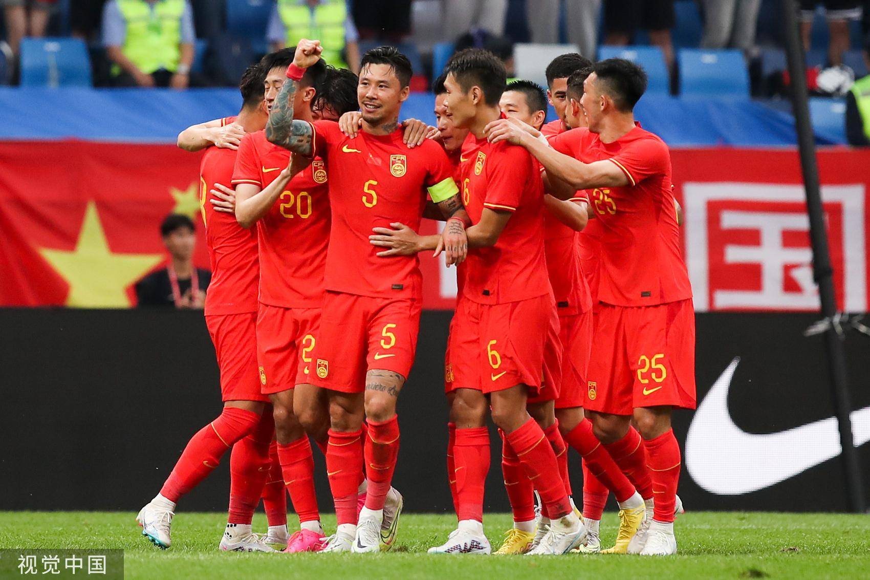 中国队完胜法国队，黄鸭组合高光表现